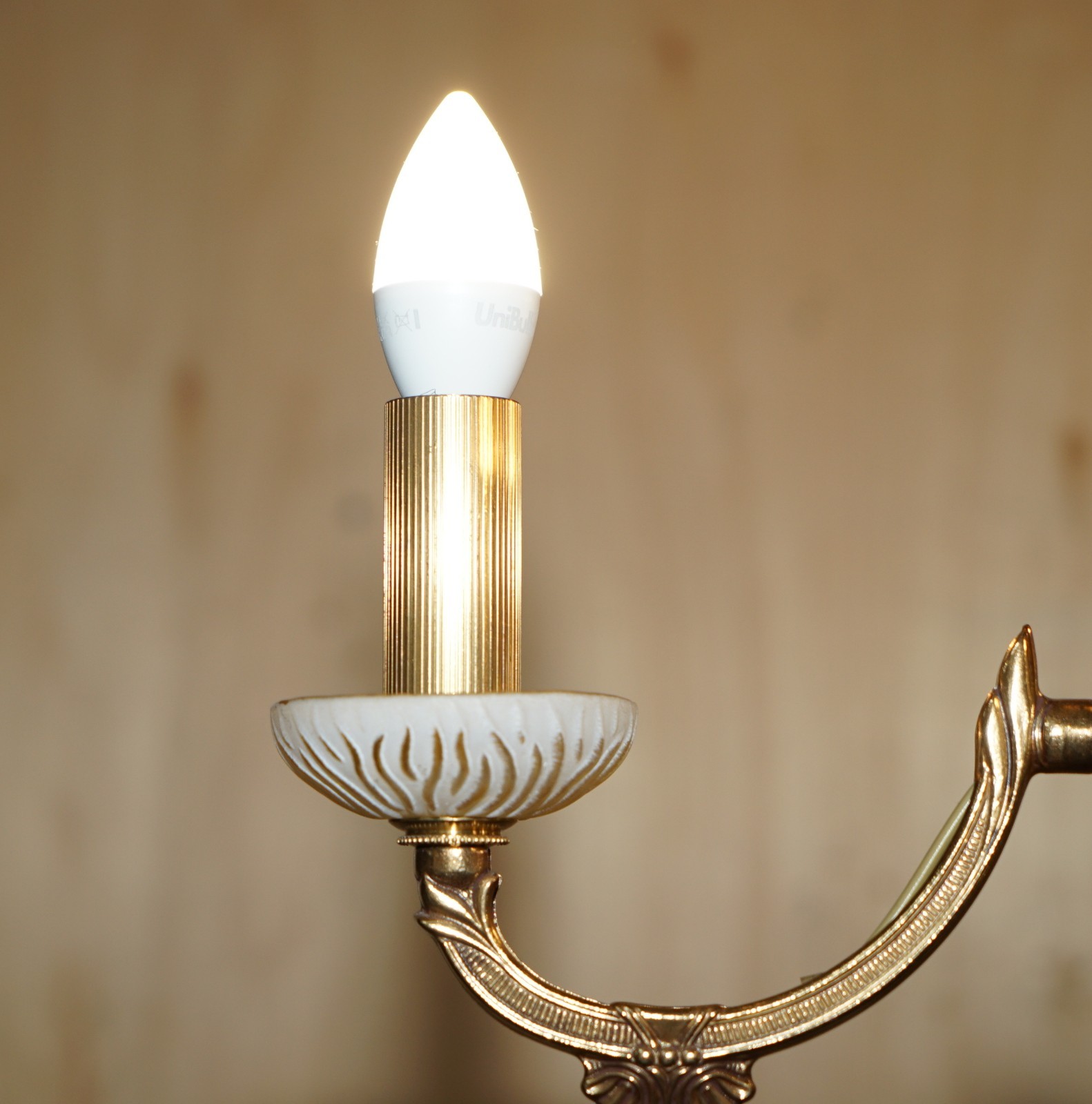 1 OF 4 RECCAGNI MADE IN ITALY BRASS & FROSTED GLASS 3 CANDLE LIGHT CHANDELIER
