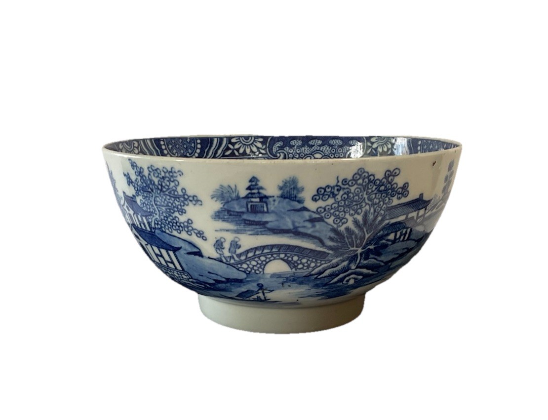 18th Century Dr,Wall Worcester Porcelain Bowl Crescent Mark 1768-1780