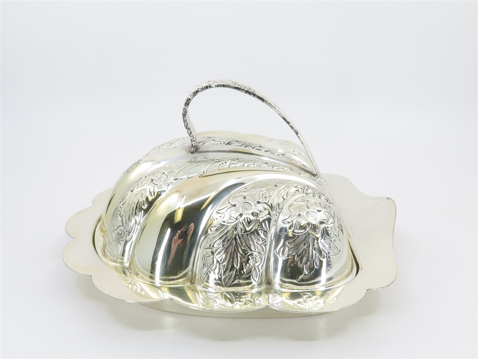 Antique Barker Brothers Lidded Shell Silverplated Cheese Butter Condiment Dish