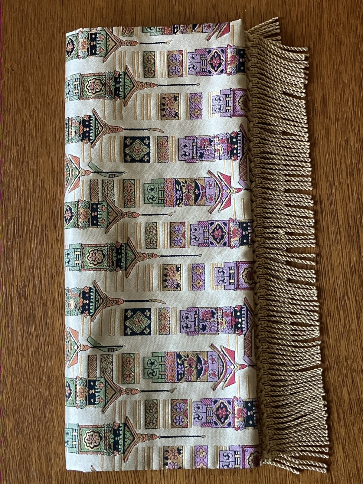 VINTAGE 24″ DECORATIVE TABLE RUNNER ASIAN MOTIF BROCADE FABRIC FRINGE ENDS