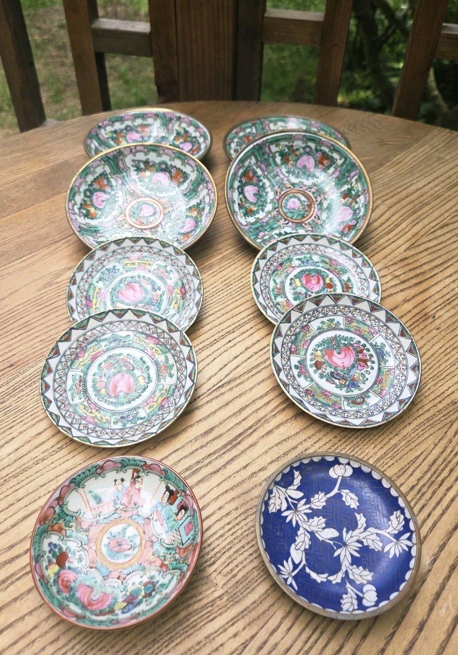 10-PIECE Cloisonné FAMILLE ROSE MEDALLION HONG KONG REPRODUCTIONS METAL CASING