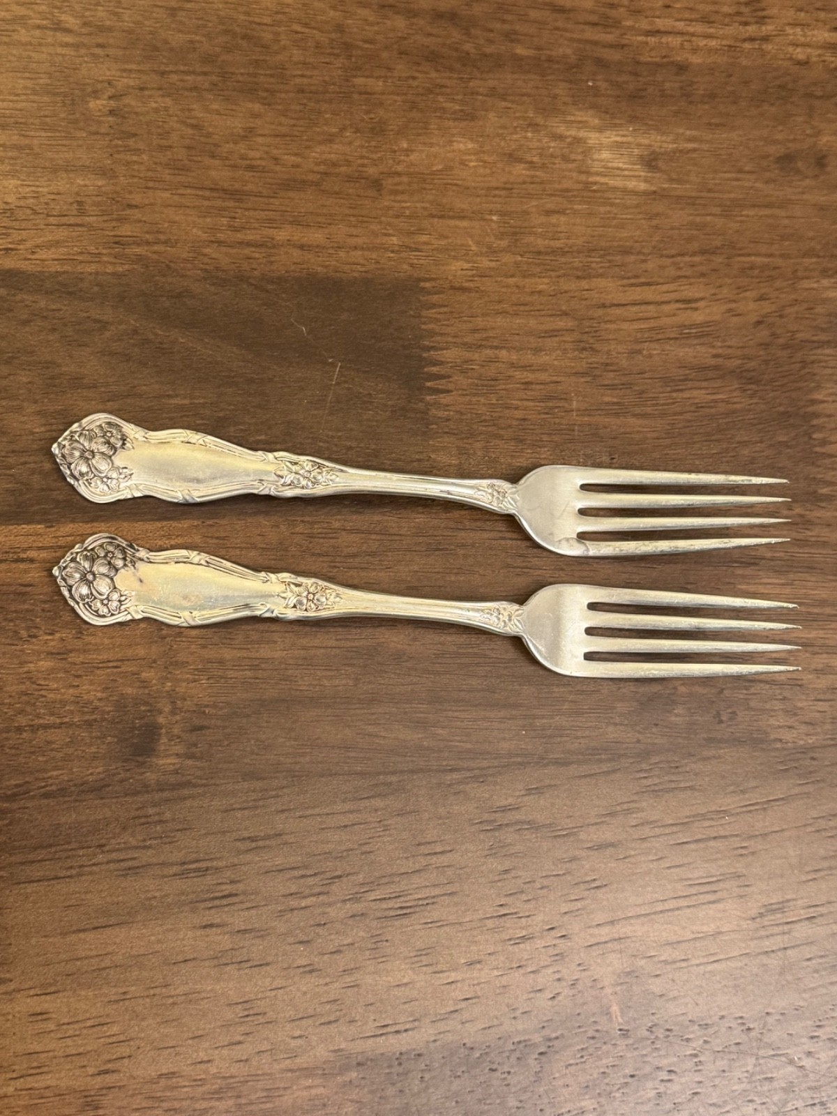 2 Silverplated Forks Arbutus Pattern Wm Rogers & Son AA