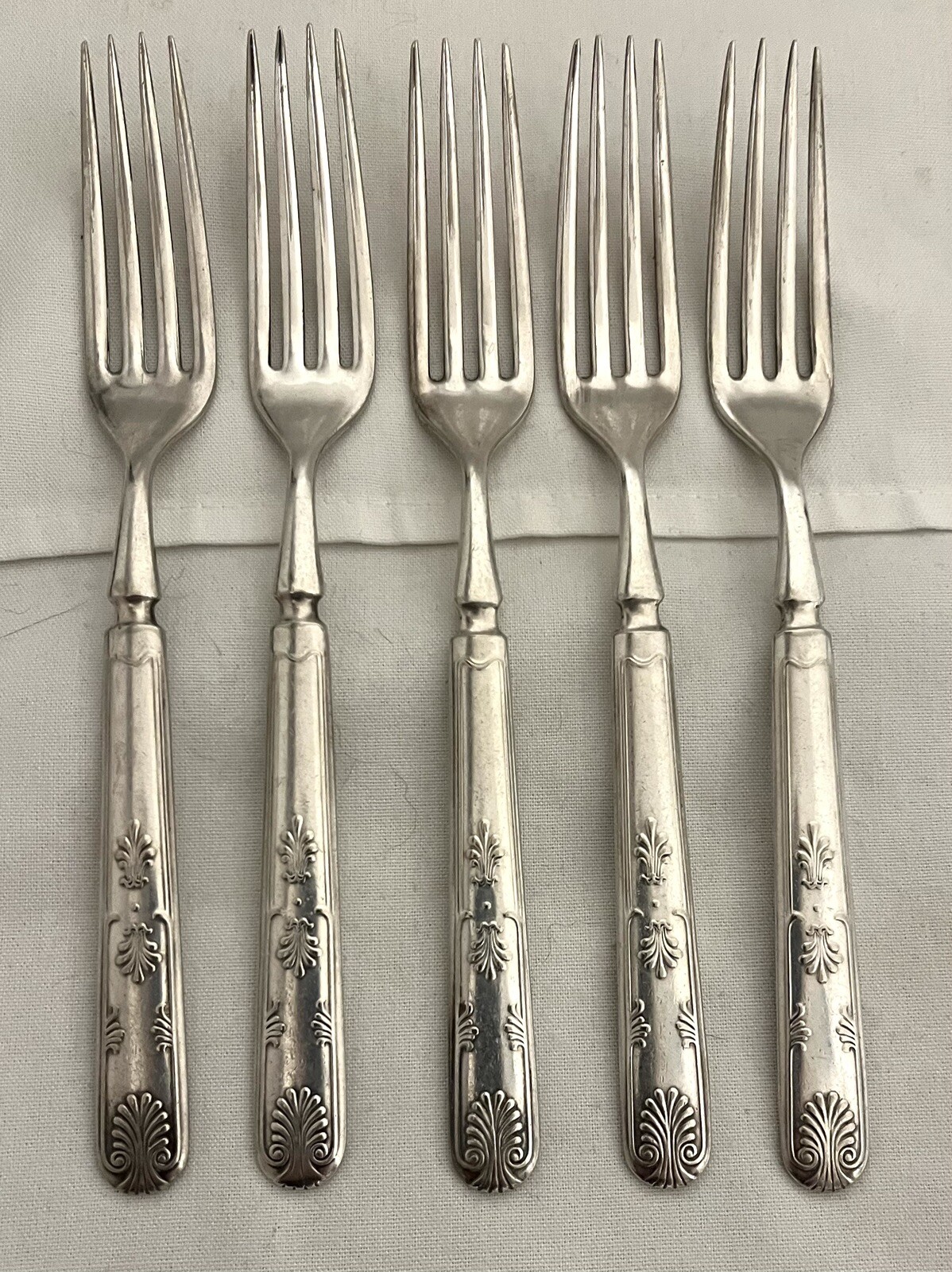 FIVE 7-5/8″ Dinner Forks – LAKESIDE LMW1 – Montgomery Ward Silverplate