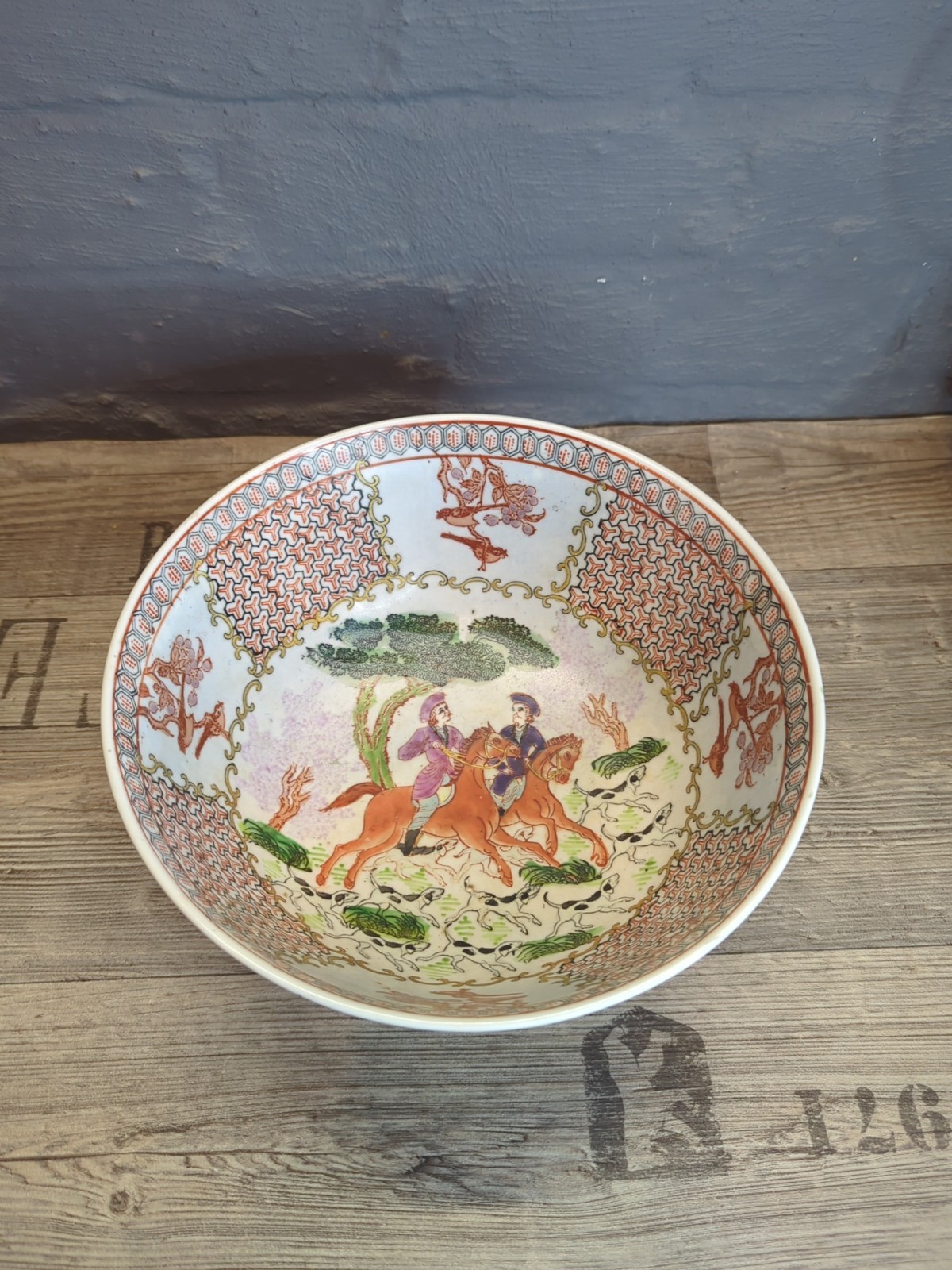 Japanese Bowl 20th Century Hand Painted Porcelain Hunting Scene 26cm Wide@ Che#Y