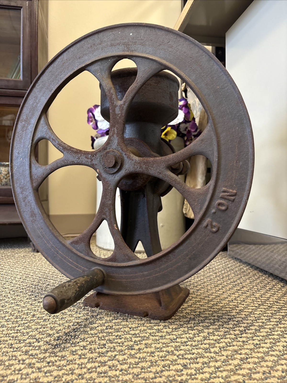 Antique No 2 Cast Iron Coffee Grinder Hand Crank Corn Grain Farm Mill 16” Wheel