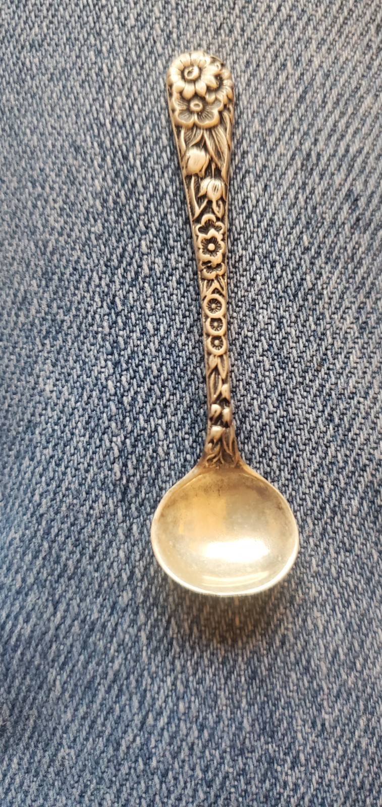 Sterling Silver Salt Spoon Small 925 Great Detail Just Over 2 1/4 Inches Long