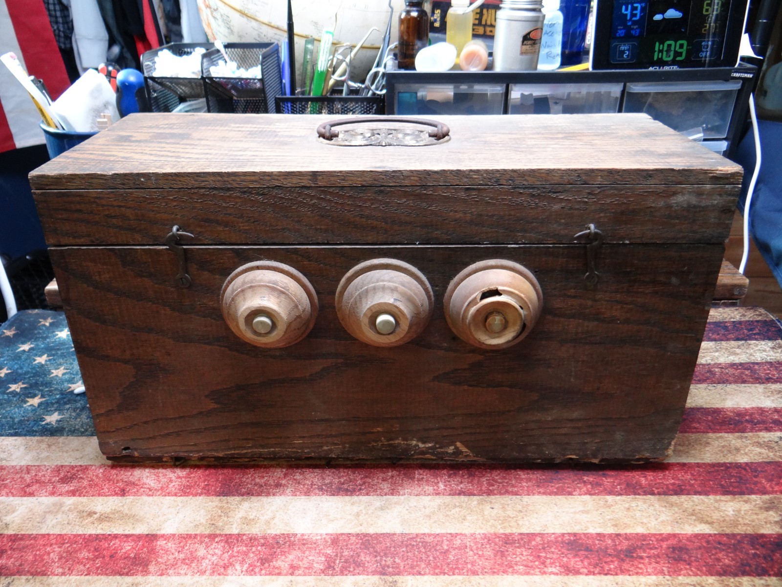 Antique Universal Supply Co Battery Box For Electric Carpet Detroit Michigan USA