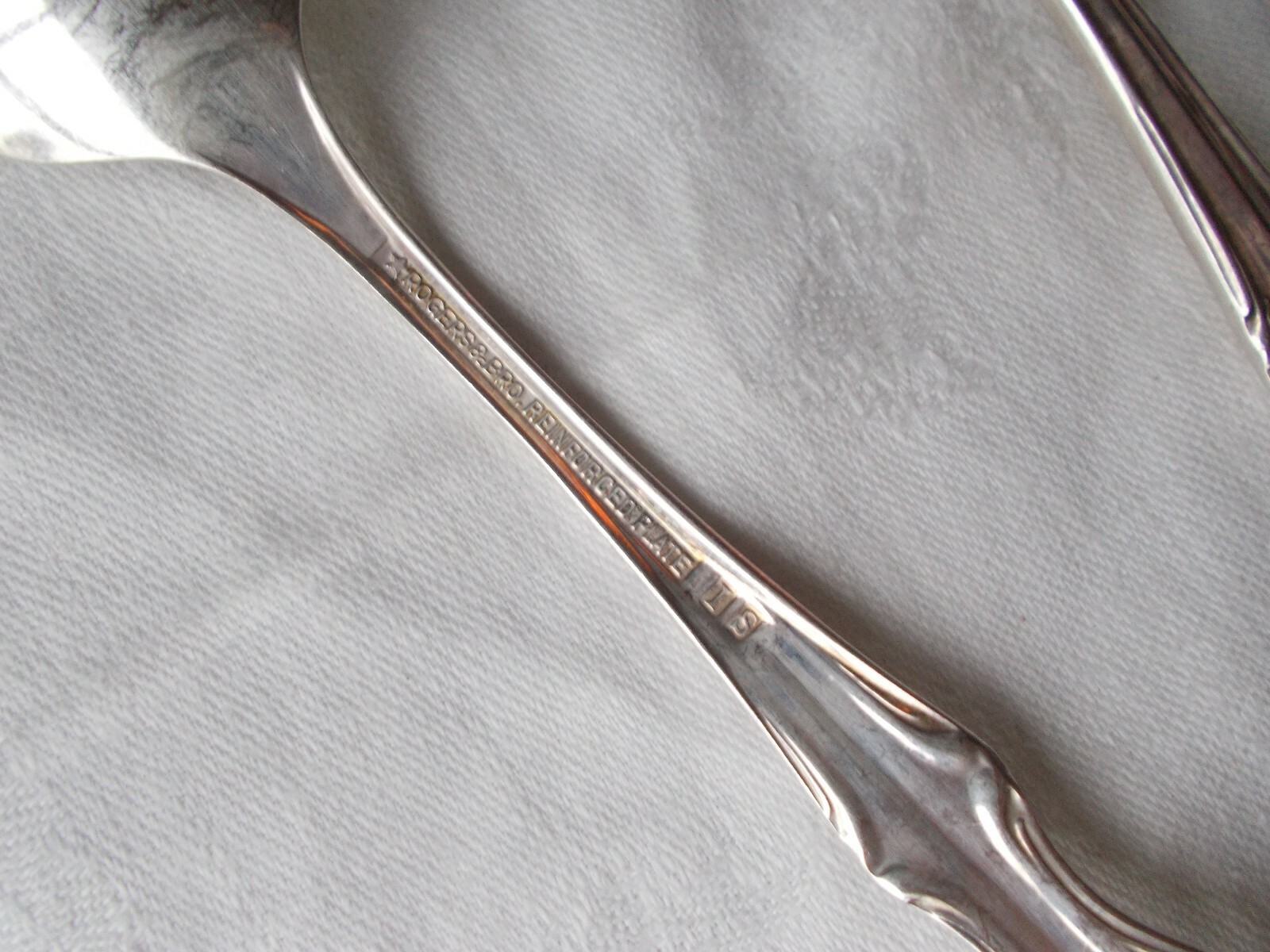 3 Rogers & Bro SOUTHERN SPLENDOR PLACE SPOONS Silverplate Flatware IS brothers