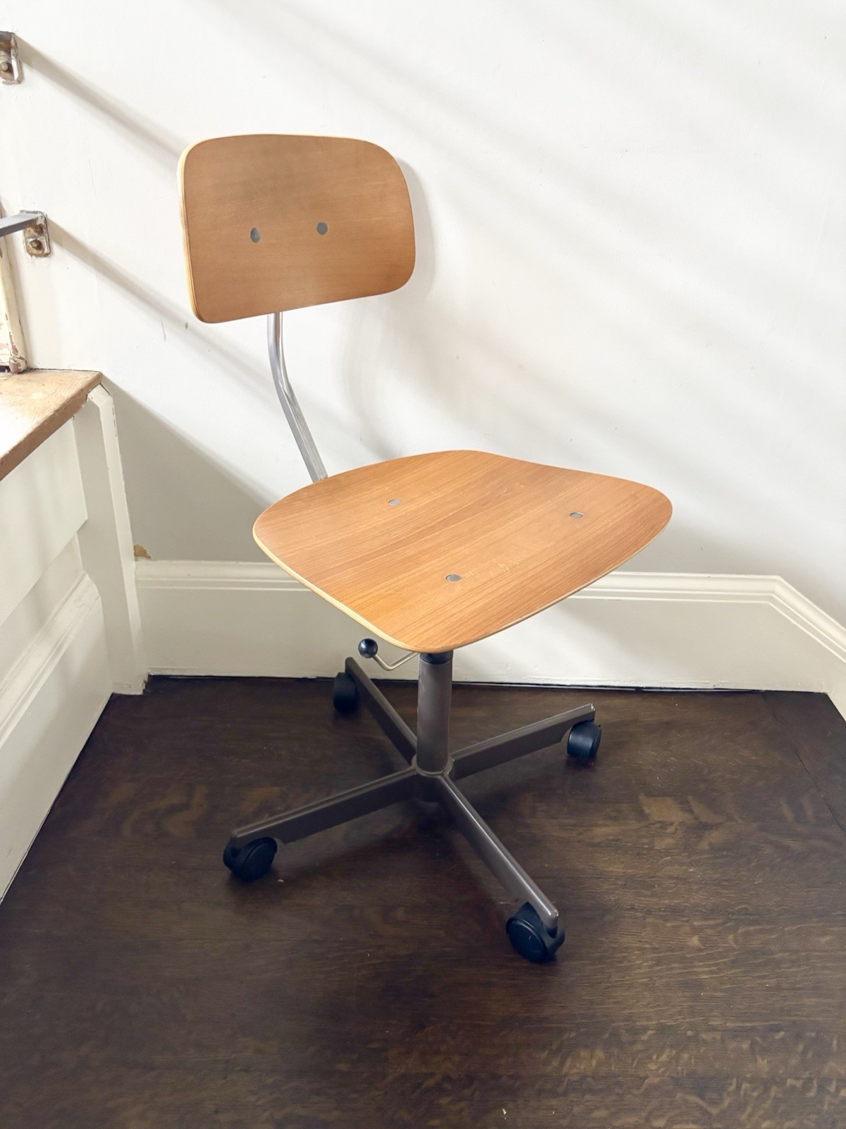 Danish Mid-Century Modern Swiveling Task Chair – Kevi 2533, Teak Bentwood