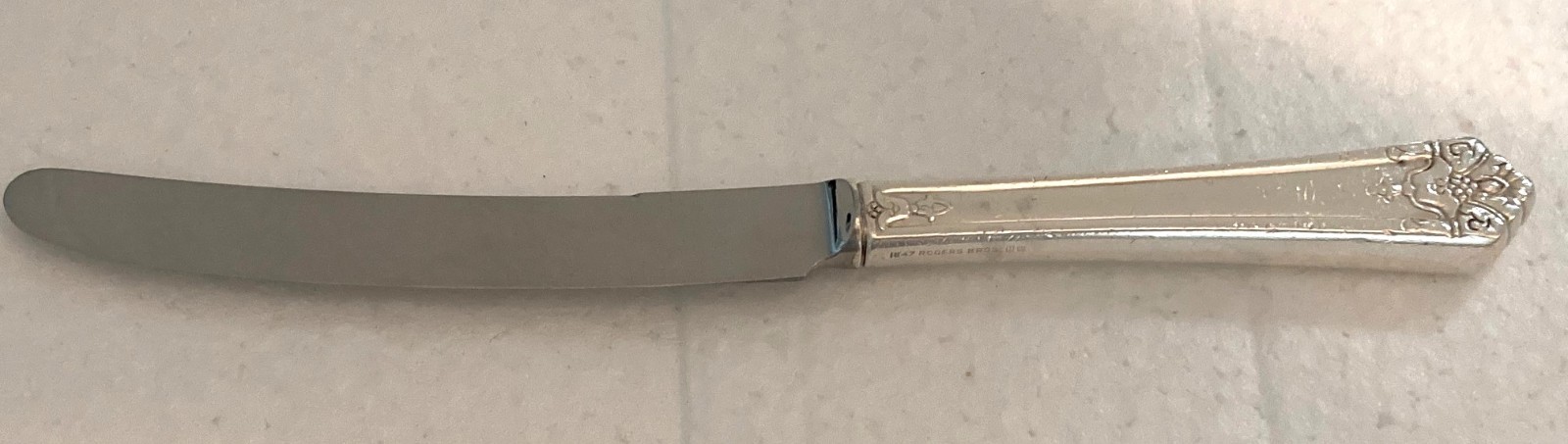 Rogers HER MAJESTY 1931 Silverplate Luncheon Grille Knife French Blade NICE!