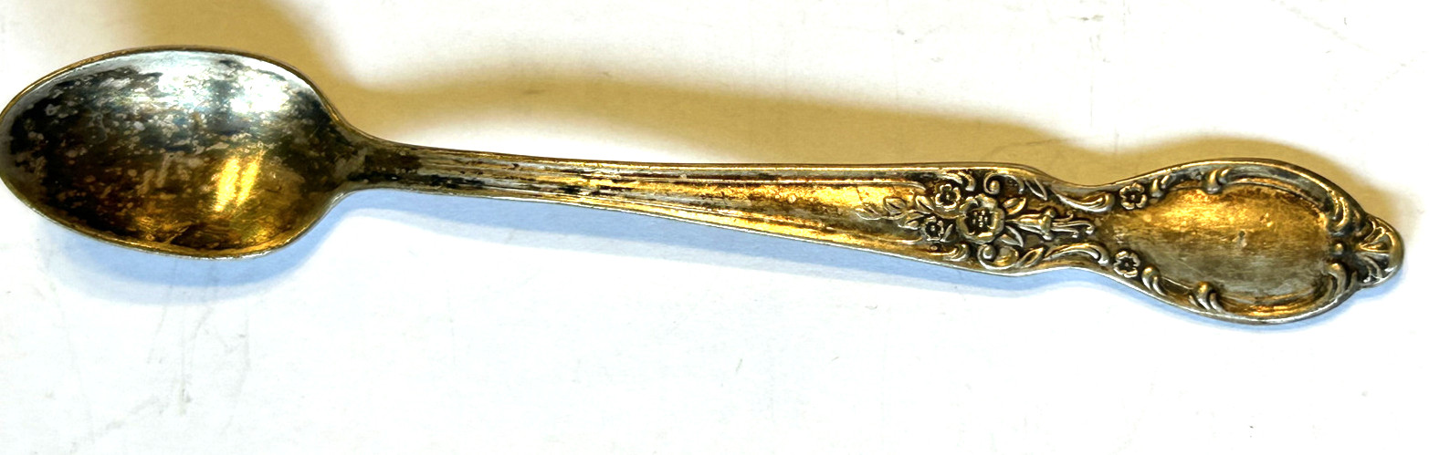 WM Rogers & Son IS Small Silver Desert Spoon 5 1/8 Inches Long Silver Plate