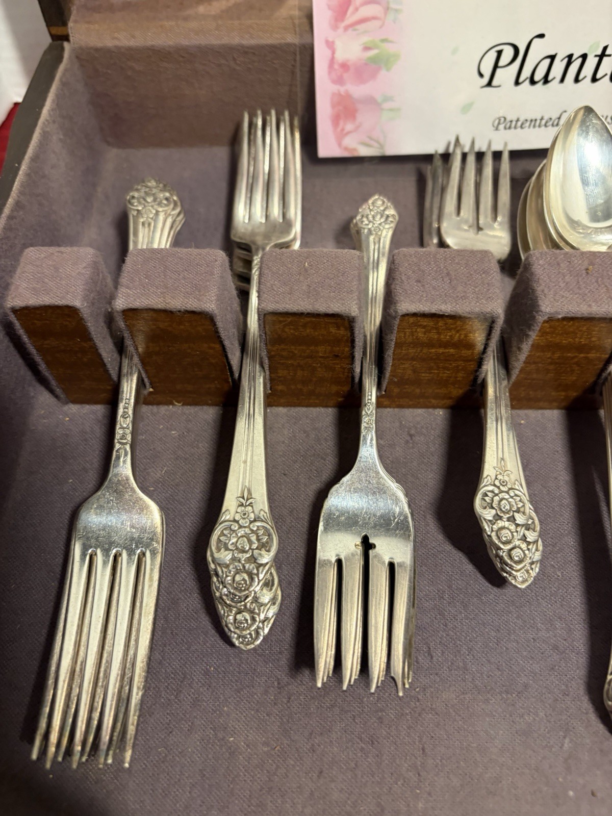 Wm ROGERS*PLANTATION PATTERN*SERVICE FOR 8 PLUS SERVING PCS*60 PCS*1948