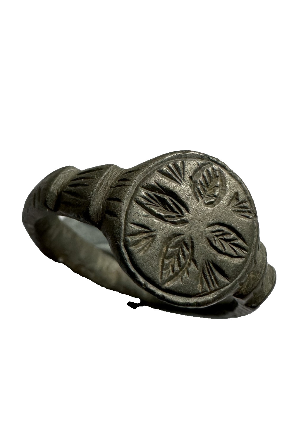 Ancient Byzantine silver or billon ring, dating to the 8th–10th century AD. 82
