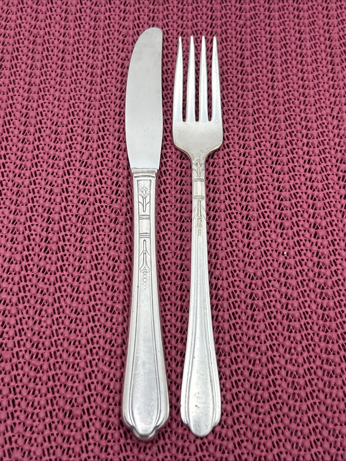 Youth Child Knife Fork Set 1932 JUNE NURSERY Oneida Community Tudor Silverplate