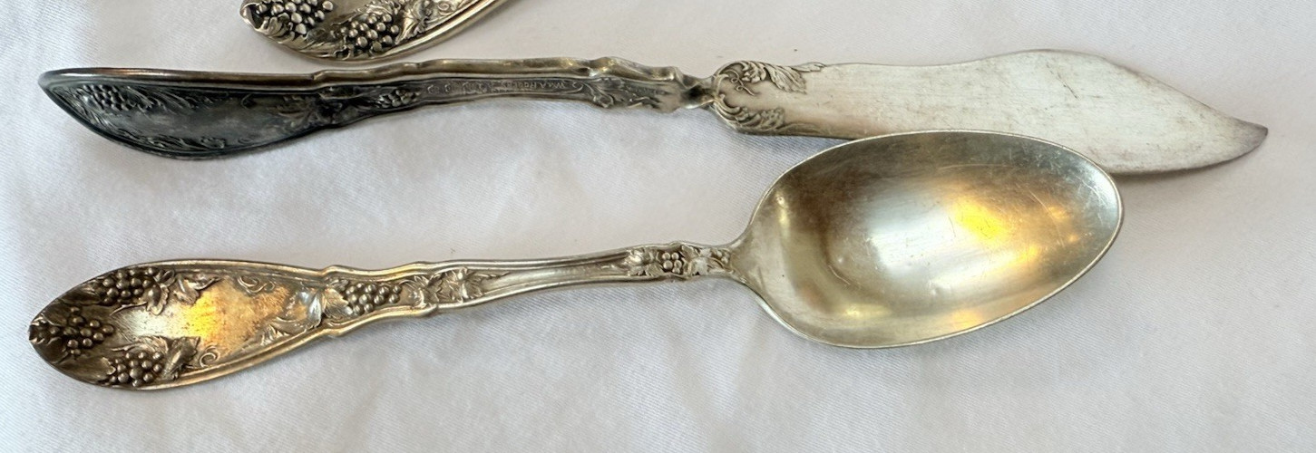 1847 Rogers 12 Dinner Forks A1 RRR 12 Knives 12 DWT & Butter & TSP 26 pcs in All