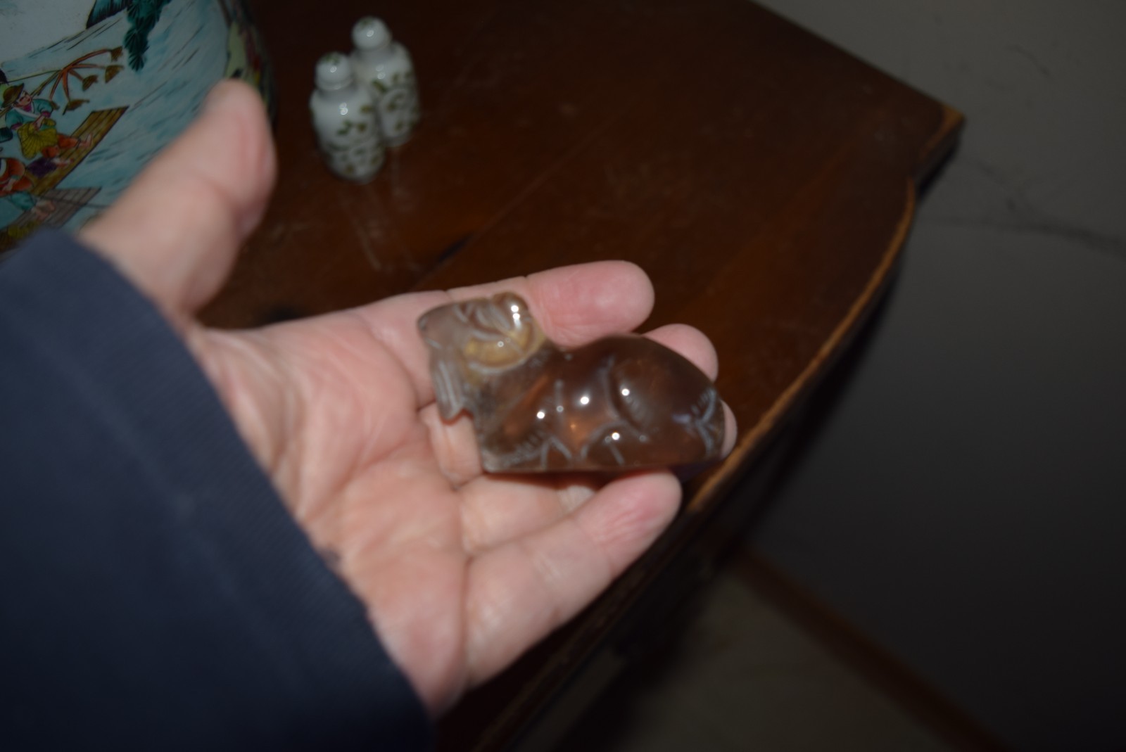 small smoke crystal goat 2.5 inches long