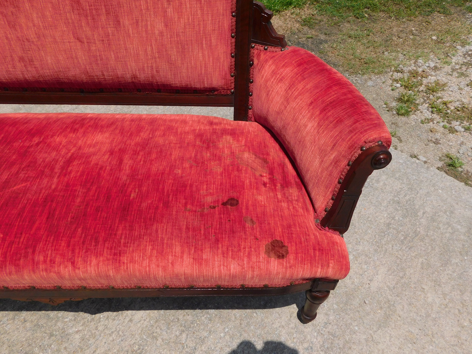 Sweet Walnut Victorian Parlor Set
