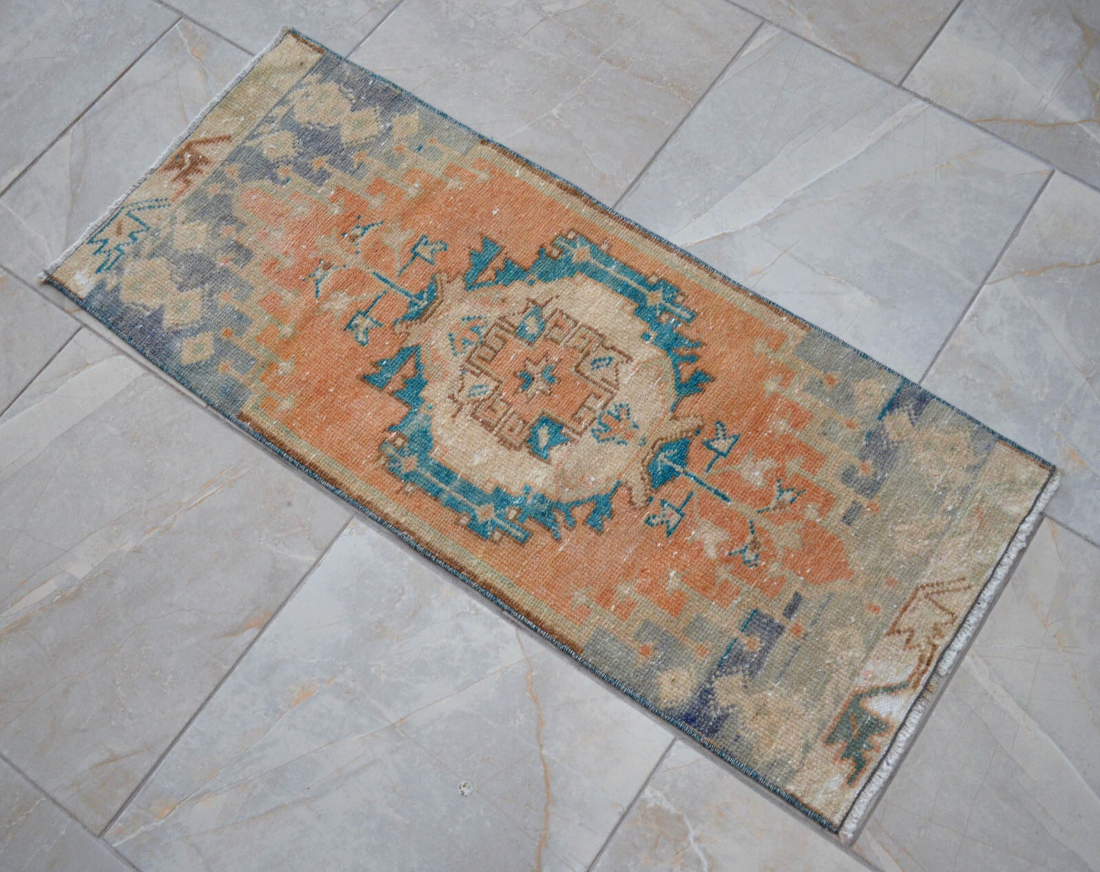 Vintage Distressed Small Area Rug Hand Knotted Oushak Rugs Yastik -1’6″x3’5″