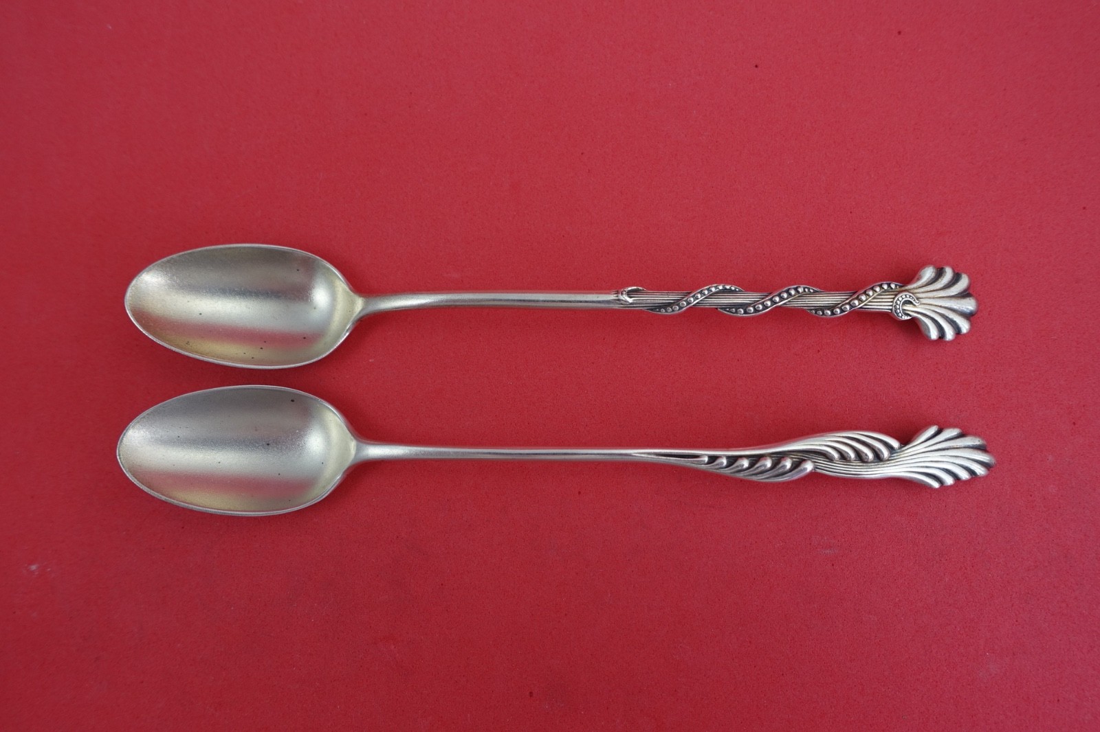 Pattern Unknown by Shiebler Sterling Parfait Spoon Set GW w/mixed leaf 6 1/8″