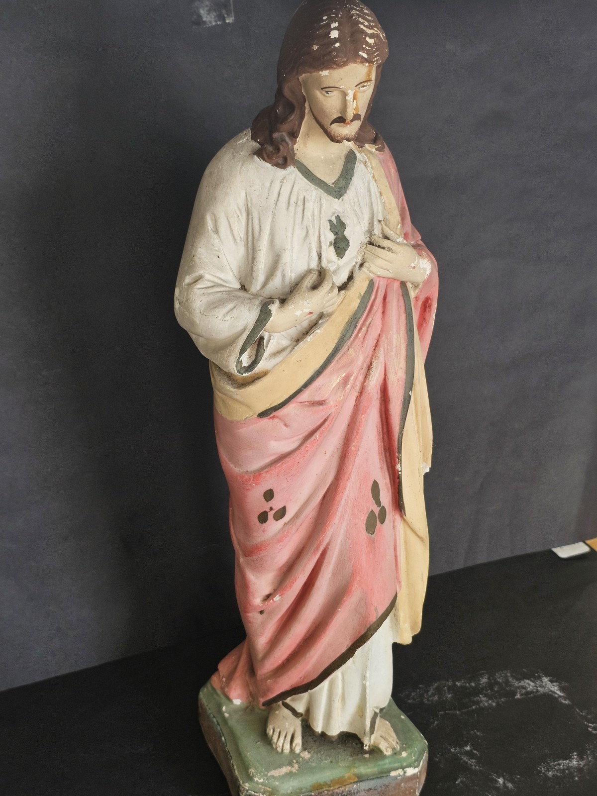 (mp43) Religious Antique Sacred Heart Of Jesus Statue, carved chalkware. 43cm H.