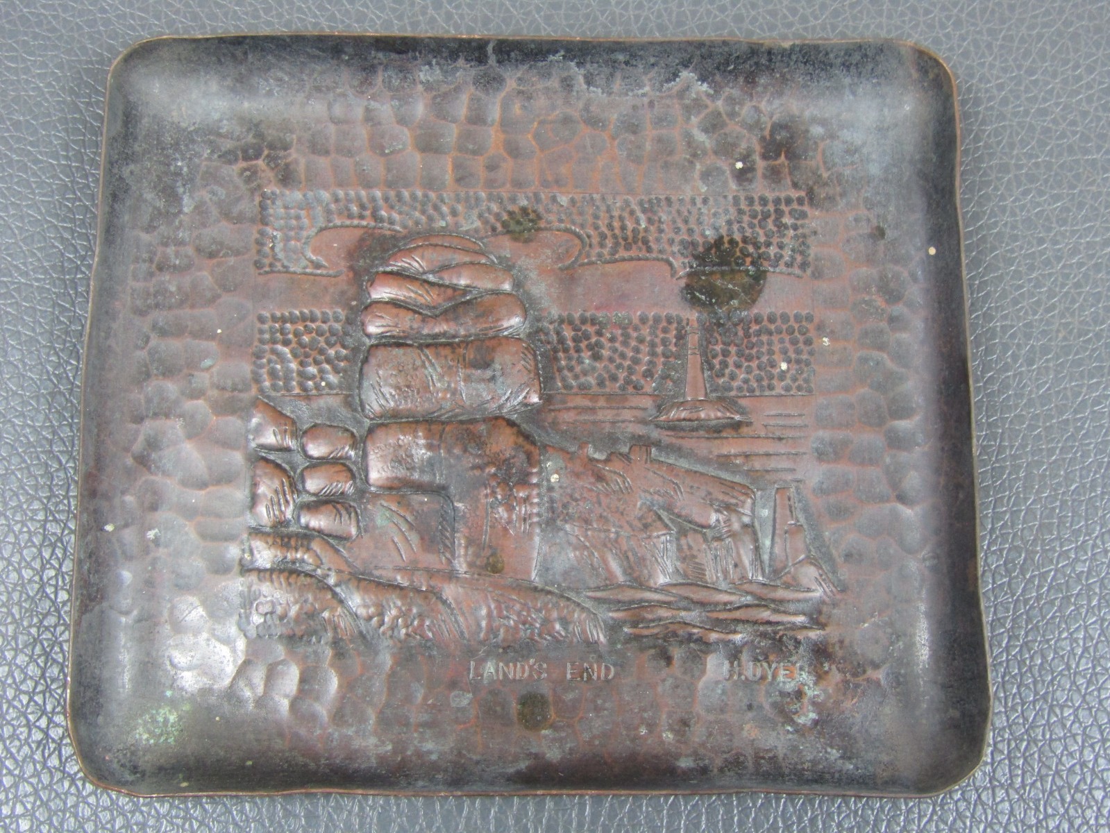 Antique Arts & Crafts hammered copper pin dish 4 1/4″ Land’s End by Herbert Dyer