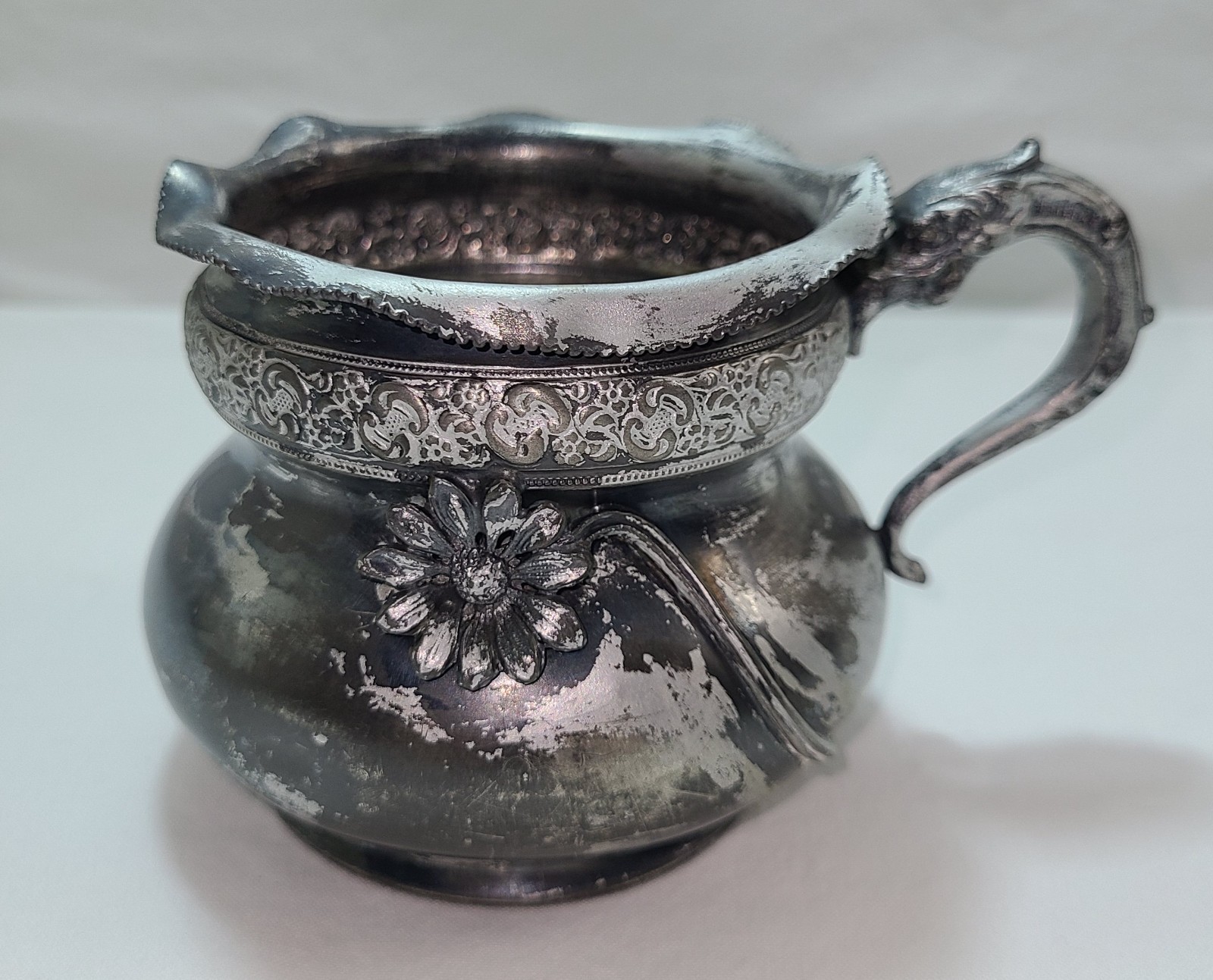 Creamer Silverplate S L & Co N.Y. Daisy Flower Quadruple Plate Antique