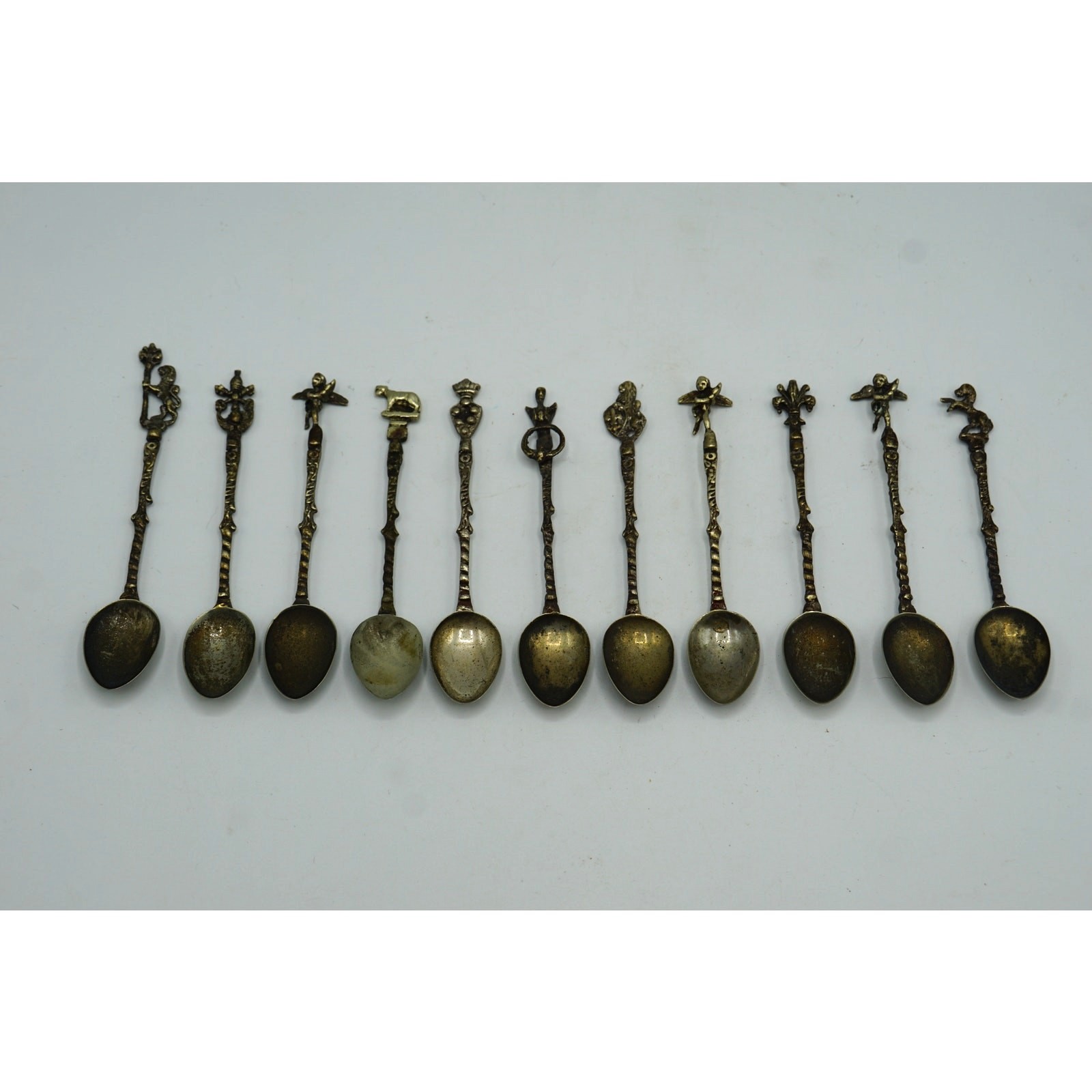 Vintage Set of 11 Italian Montagnani Style 5″ Ornate Demitasse Souvenir Spoons