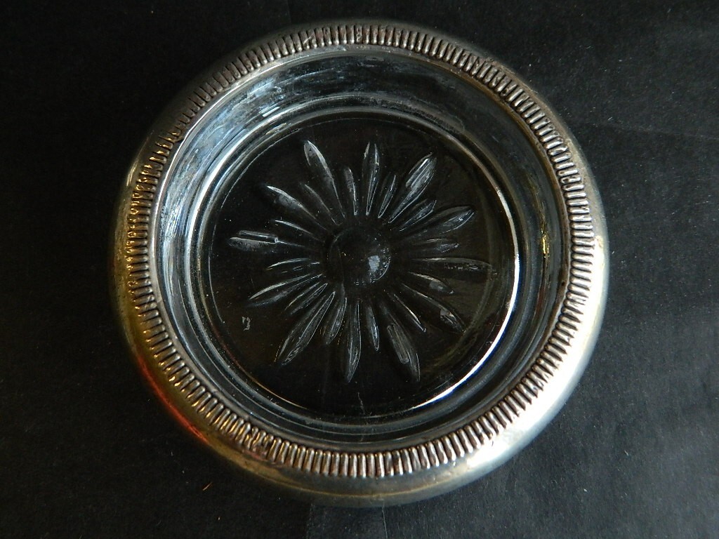 CROWN STERLING SILVER RIMMED COASTER with STAR BURST 4 IN