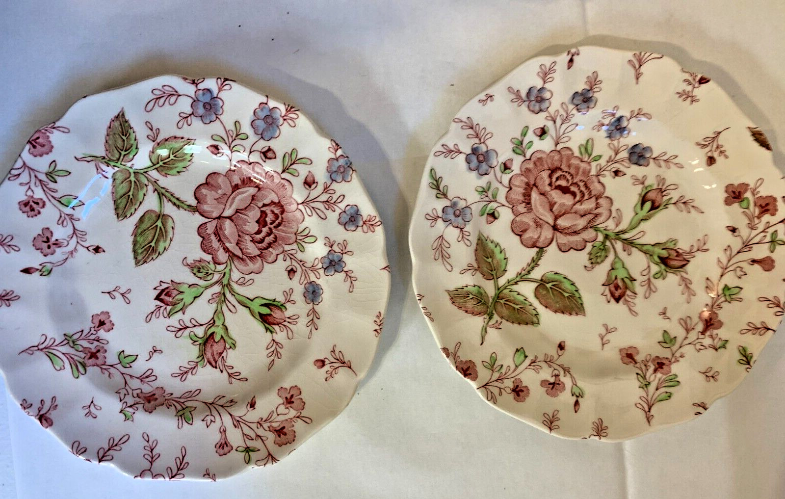 7 Johnson Bros. Rose Chintz BREAD AND BUTTER PLATES, 6 3/8″ , Pink seal, NICE!