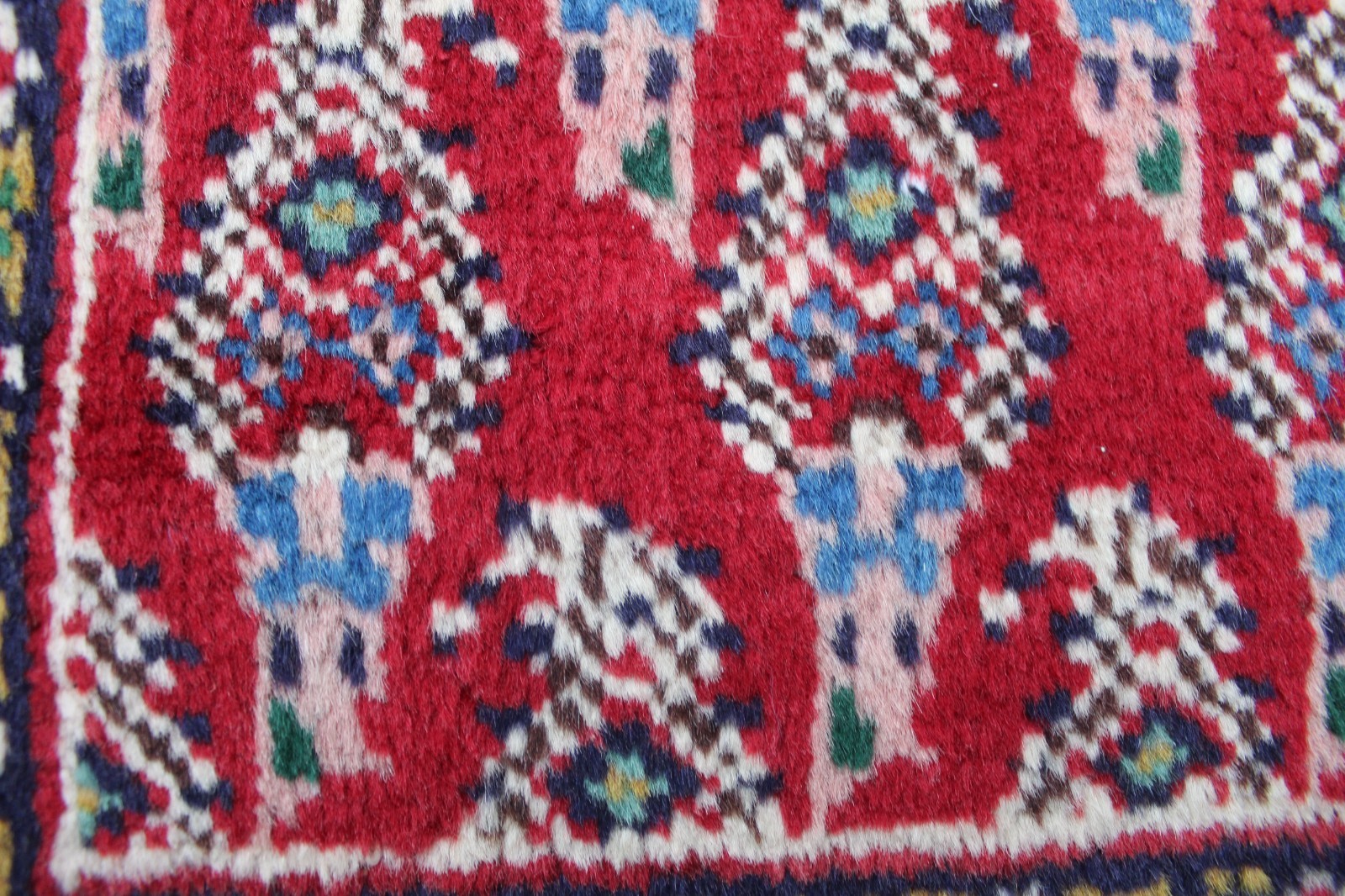 Vintage Hand Made Traditional Oriental Wool Red Long Runner 484x86cm