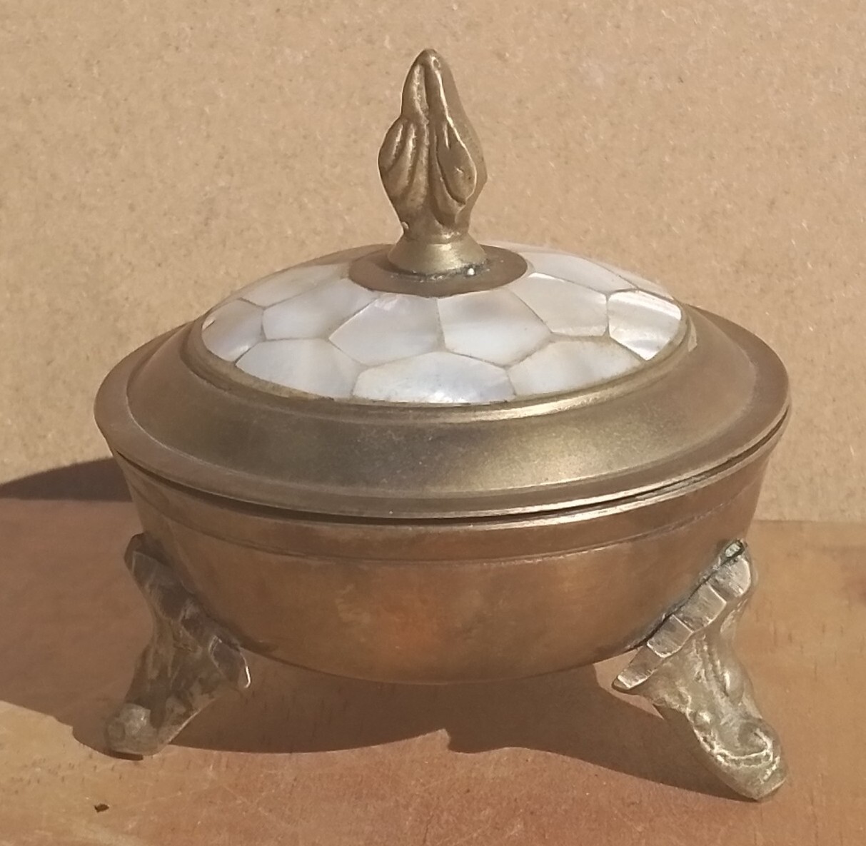 Vintage Antique Brass Pot Box Trinket Decorative mother of Pearl dressing table