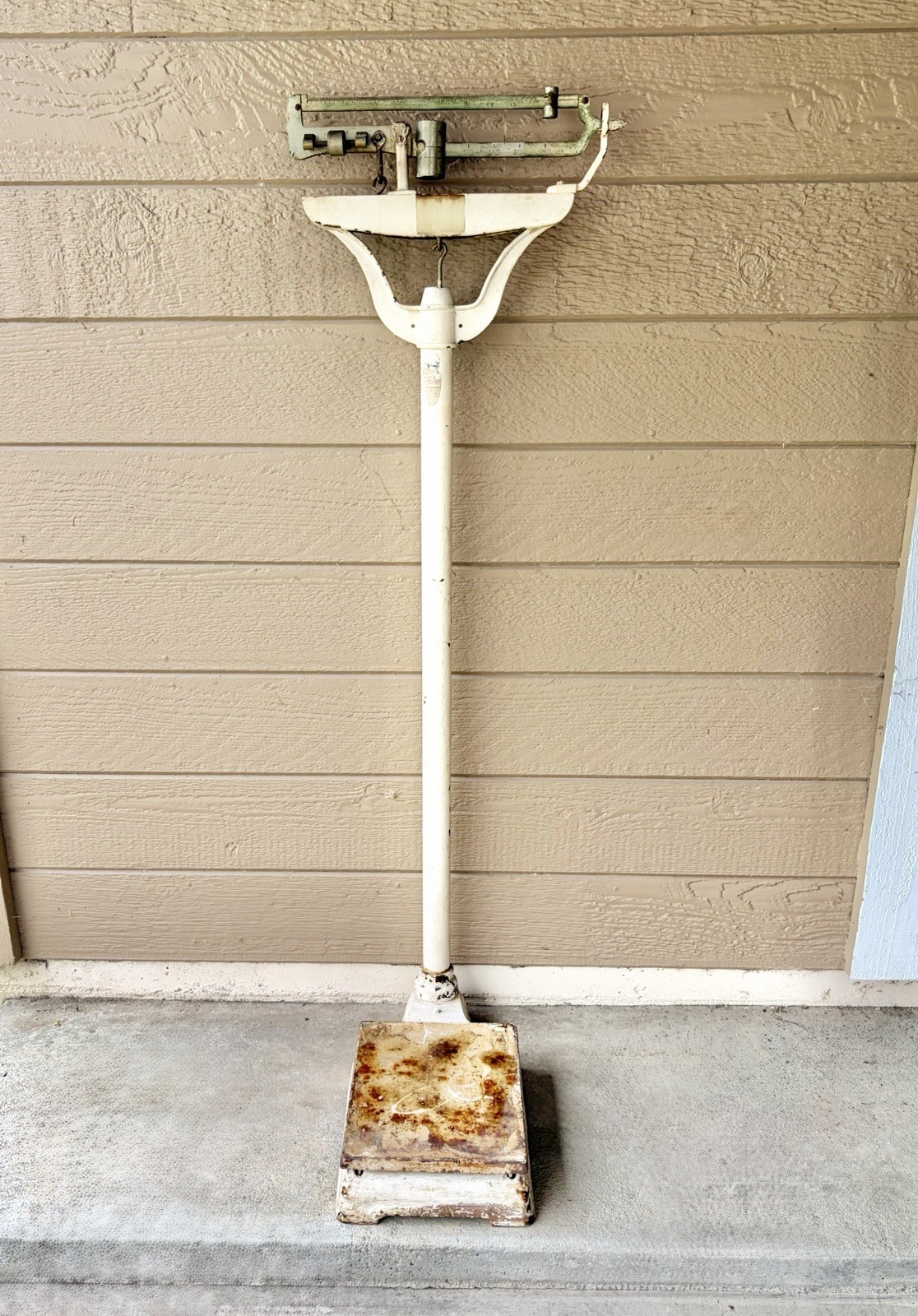 Vintage Fairbanks Physician Scale Industrial Medical Doctor Office Balance Beam
