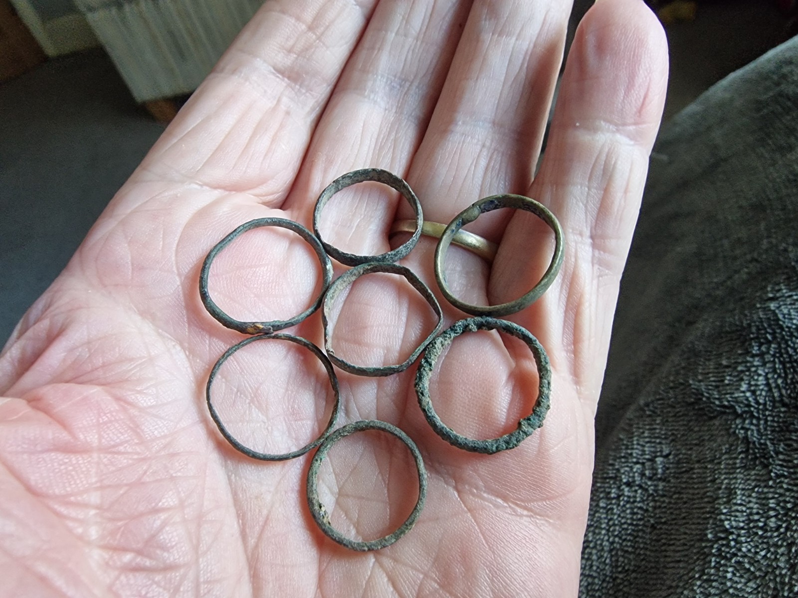 Bronze Age bronze money rings 1500