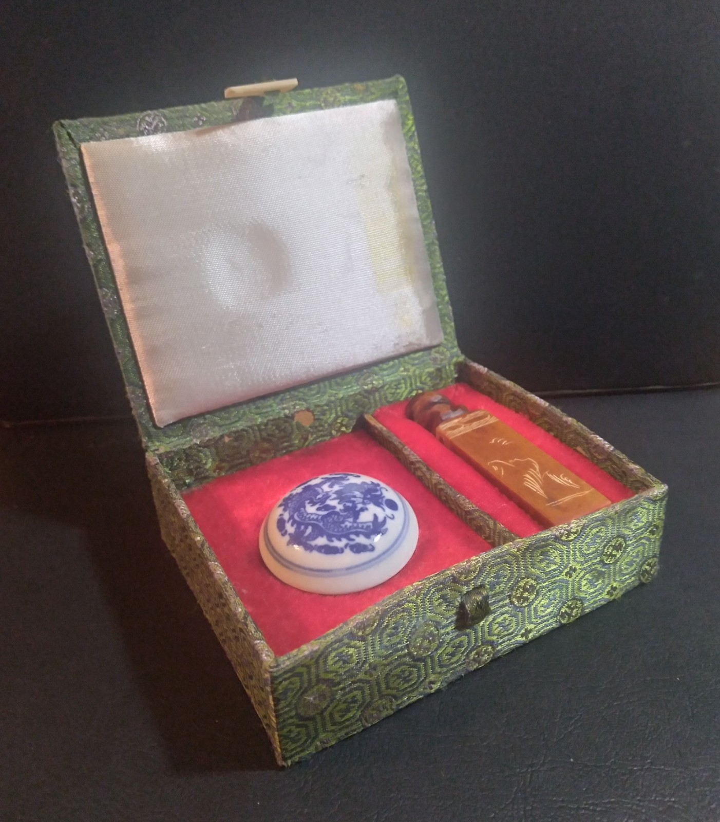 Vintage Chinese Seal Set (Chop) Original Box w/Blue and White Porcelain Ink Pot