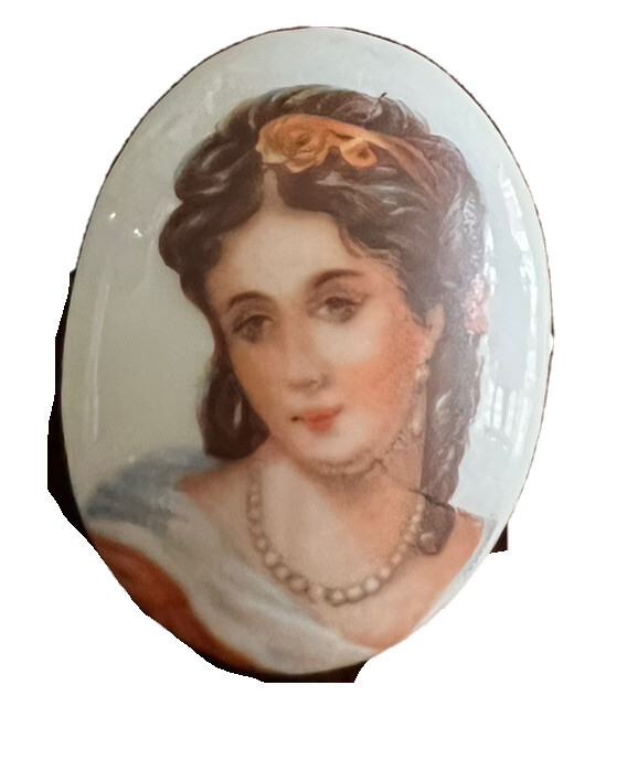 Unmounted Victorian Lady Medallion Limoges France Porcelain
