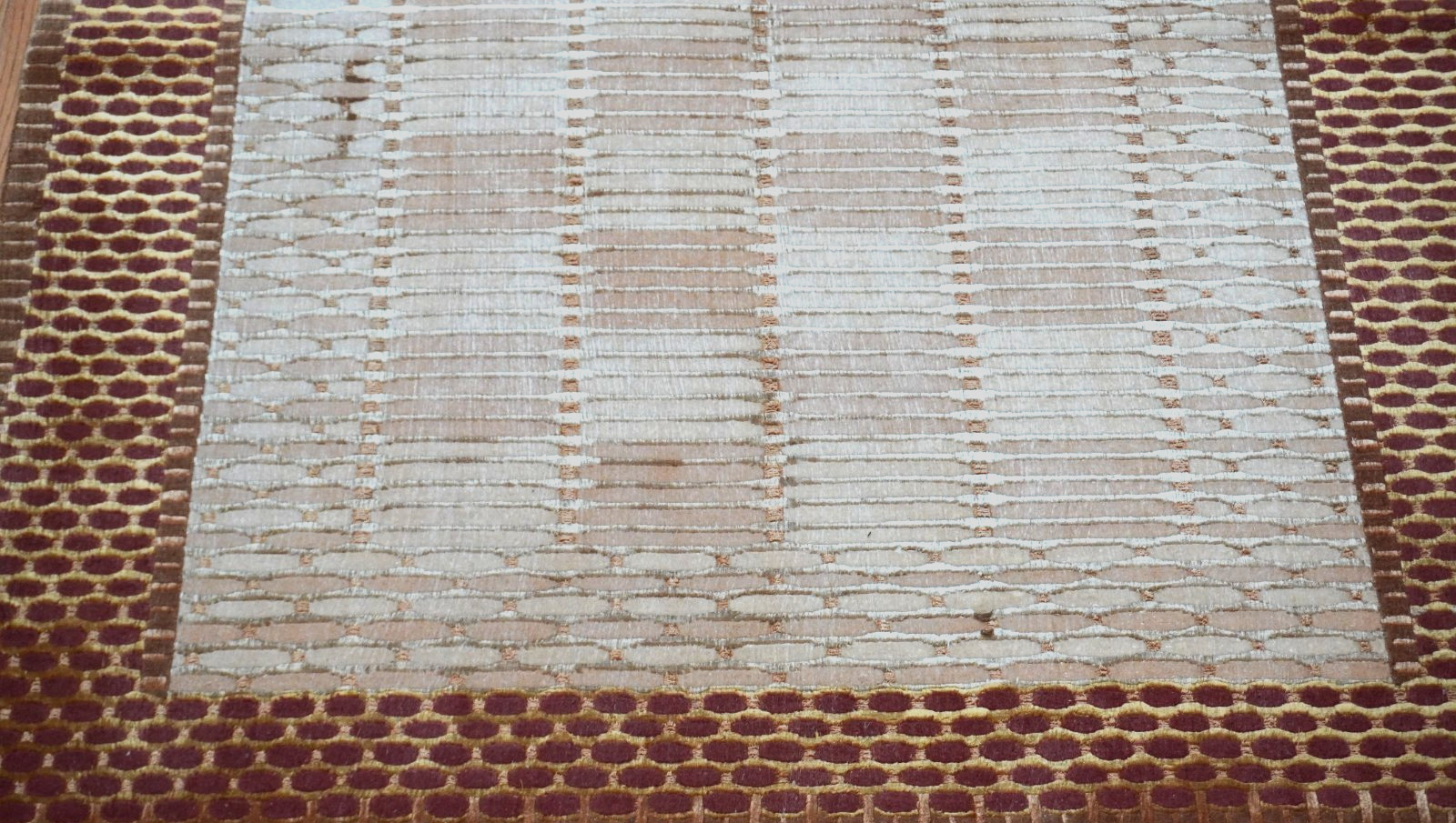 Excellent Silk & Wool hand knotted Modern Oriental Rug 5’7″ x 8′