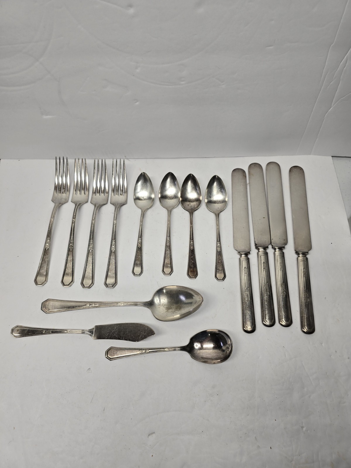 WM Rogers 1930s Rosalie Silverware Flatware, 15 Pieces , Vintage Kitchen