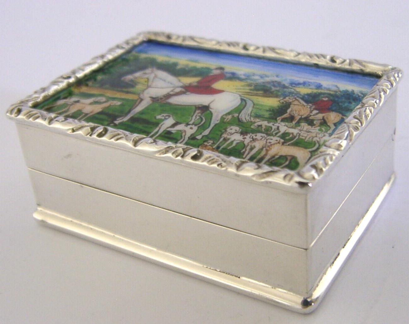 ENGLISH STERLING SILVER ENAMEL FOX HUNTING BOX 1988