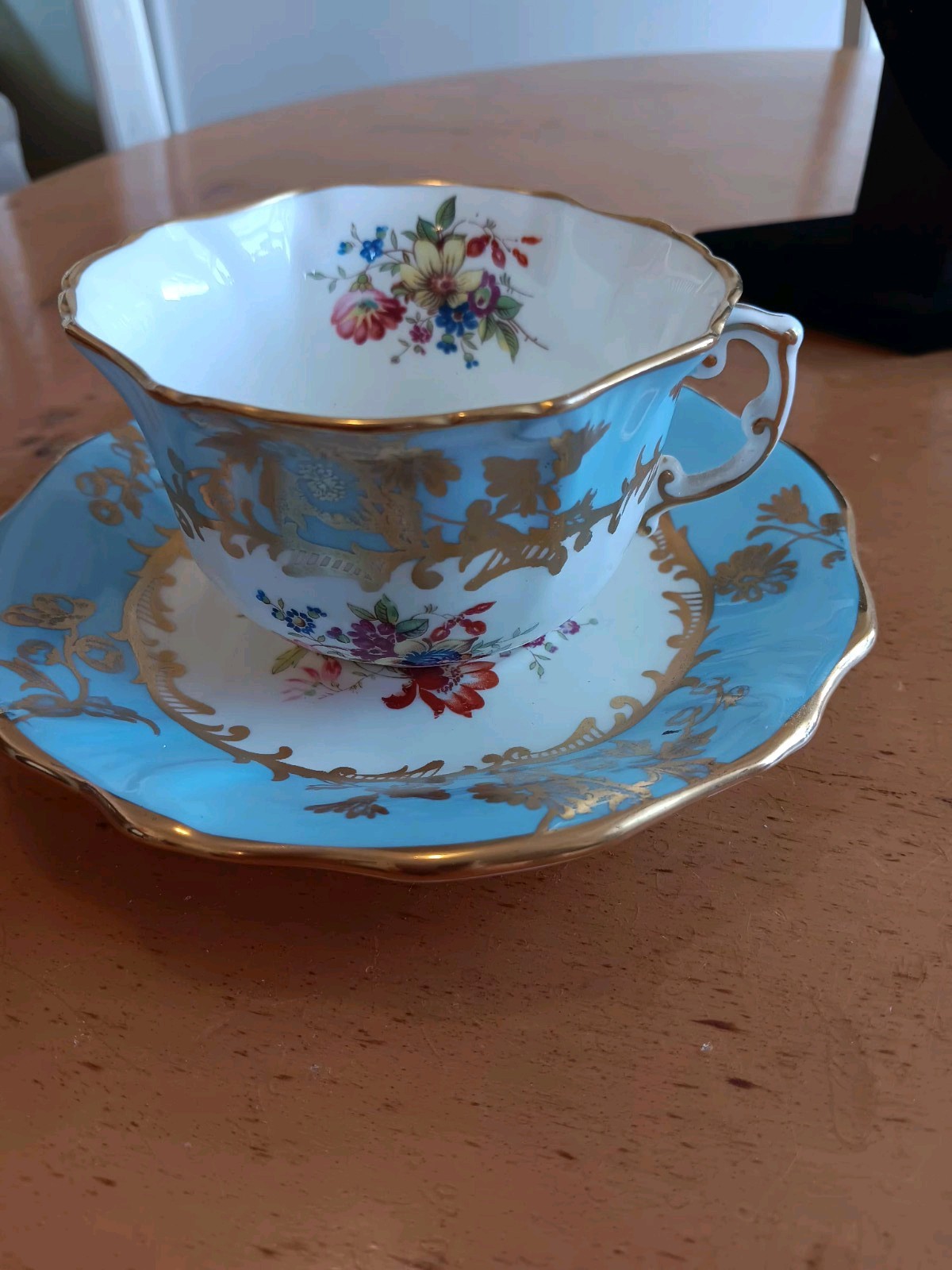 Vintage HAMMERSLEY & Co. Bone China Teacup & Saucer Gold Trim. Made In England