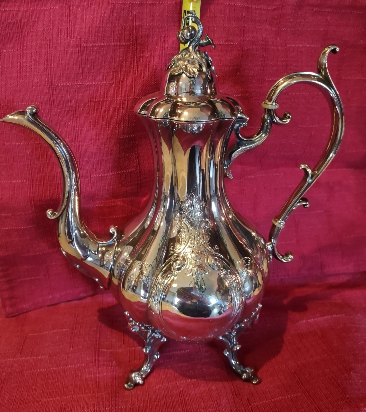 Scrolled Reed & Barton Hand Chased Silverplate Tea/Coffee Pot Winthrop 1795C2