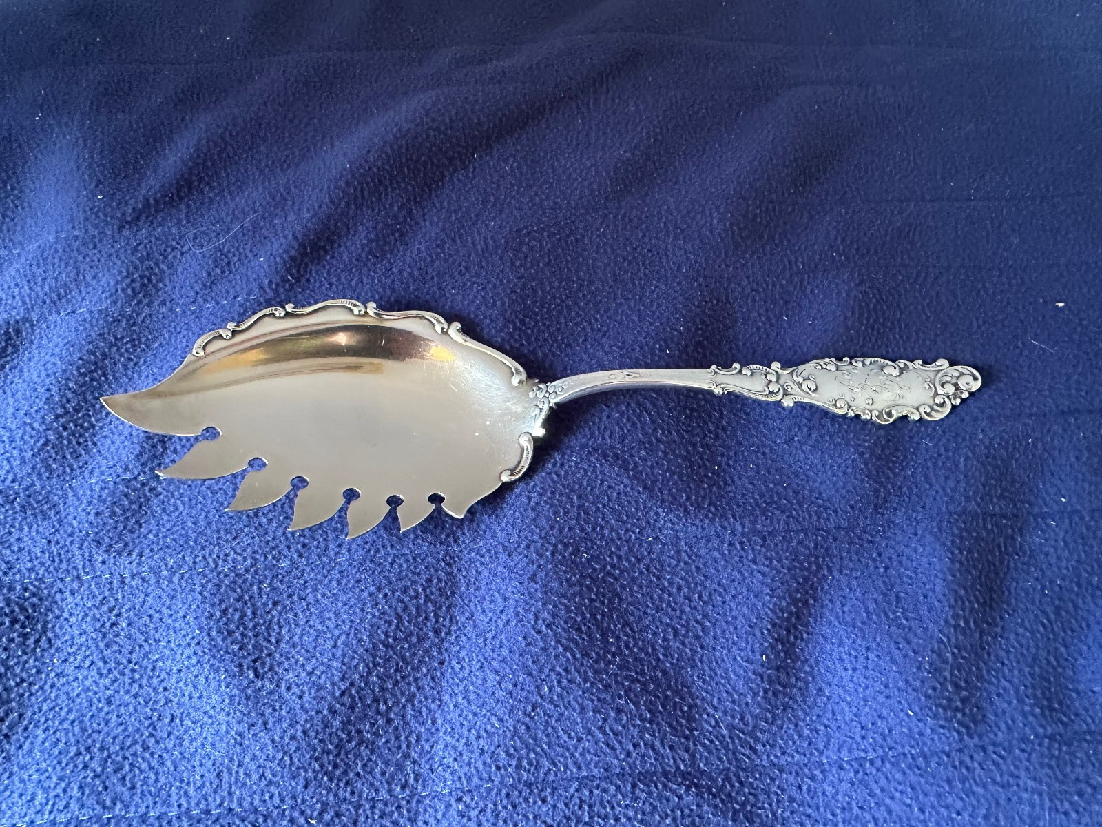 Antique Sterling Silver Macaroni Server 9 1/2″