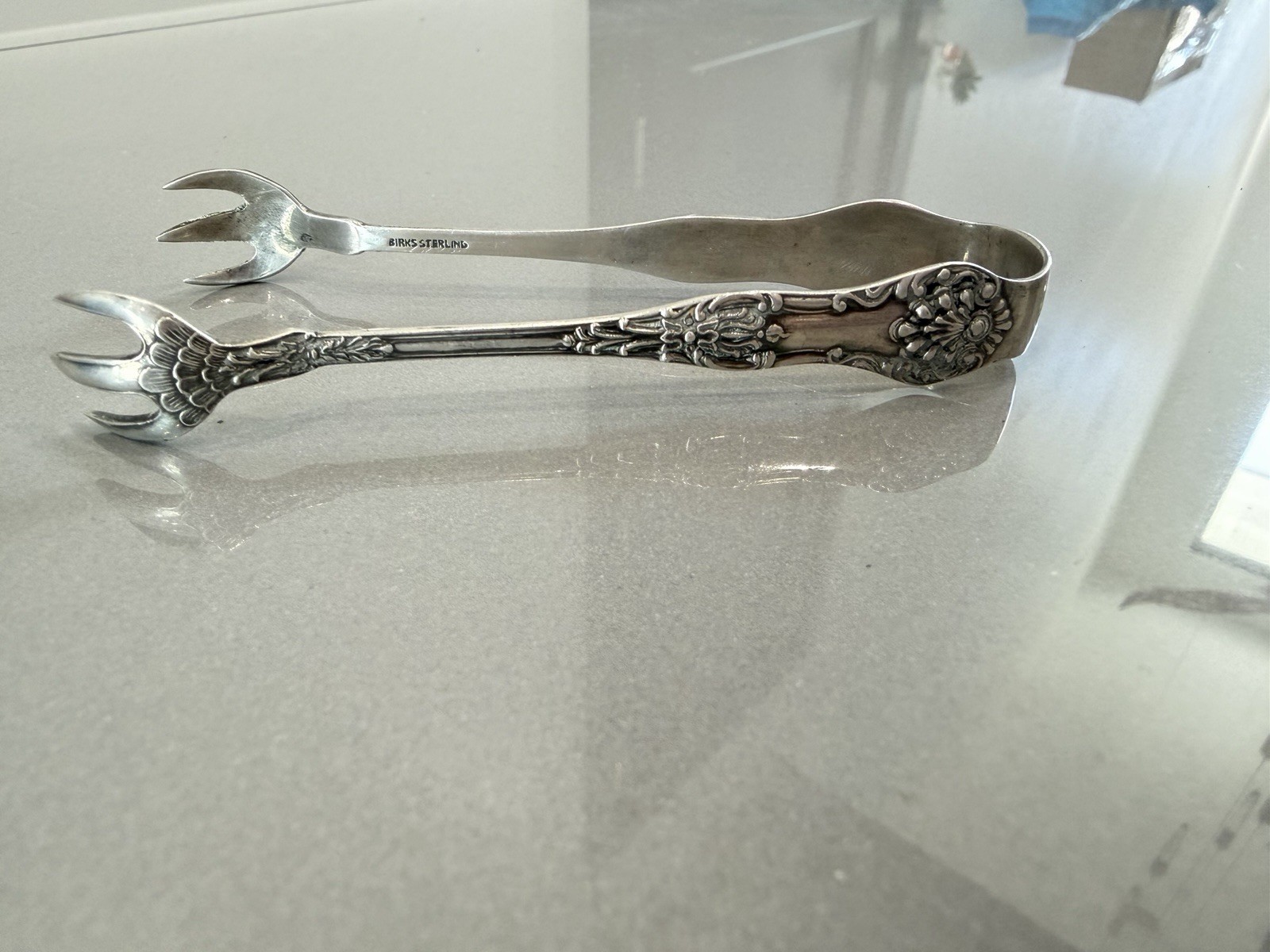 Queens Pattern by Birks Sterling Silver Sugar Tongs 4.25″