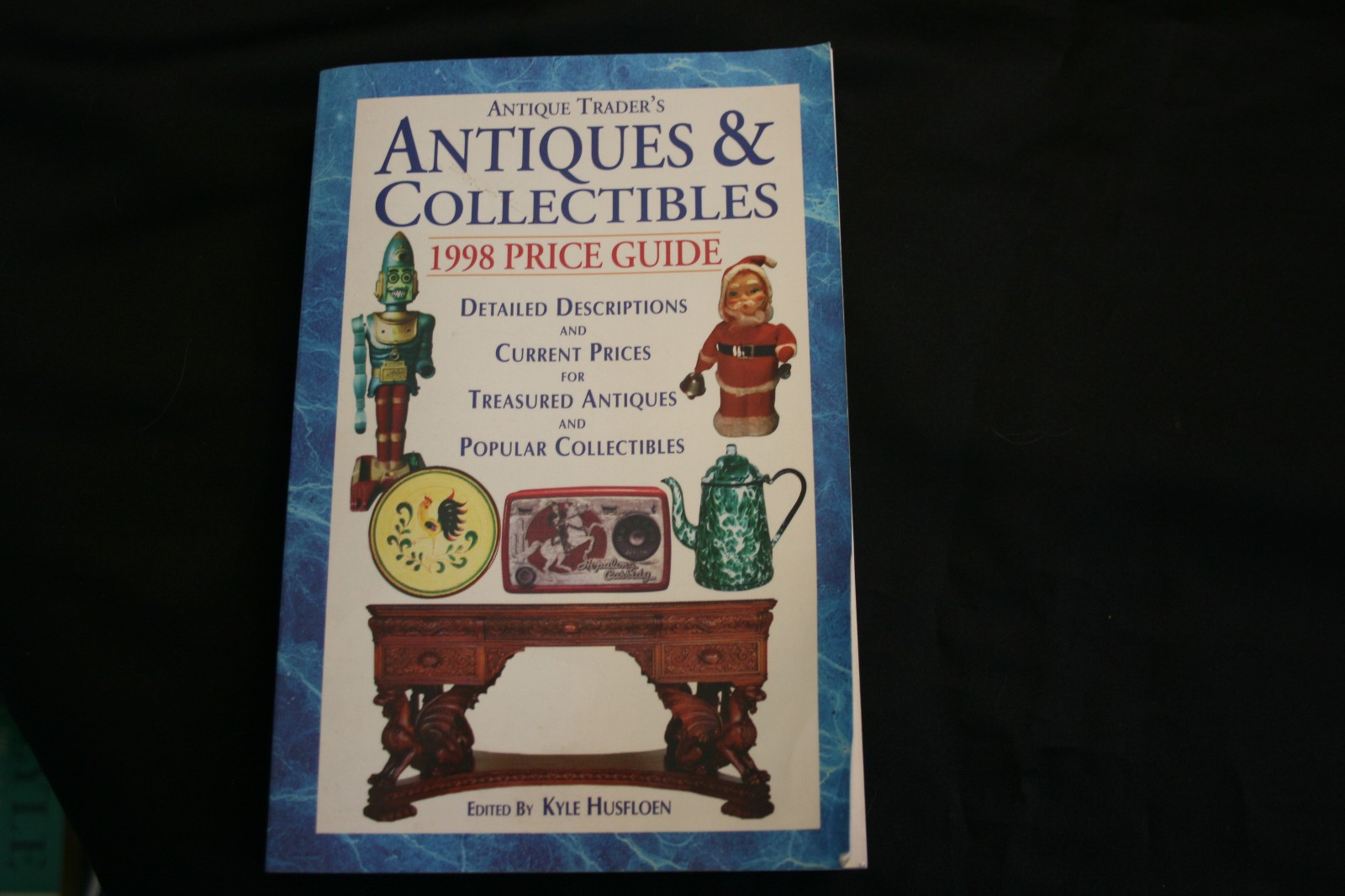 Antique Traders Antiques and Collectibles 1998 price guide book