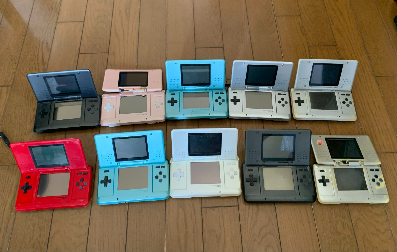 Nintendo DS Console for Parts or Repairs Lot of 10 / random color Console
