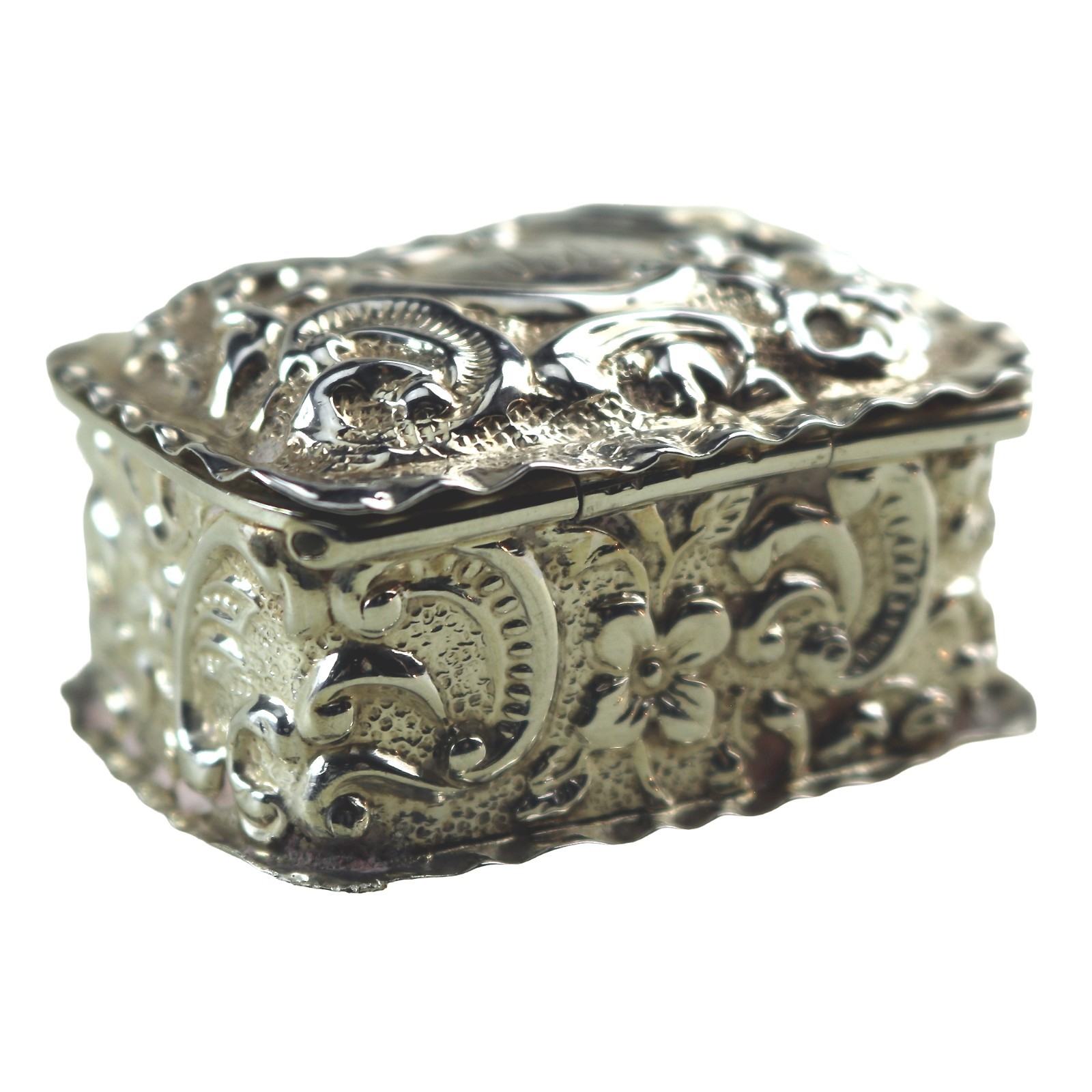 Pretty antique sterling solid silver Pill Box by S. Blanckensee 17g C.1900