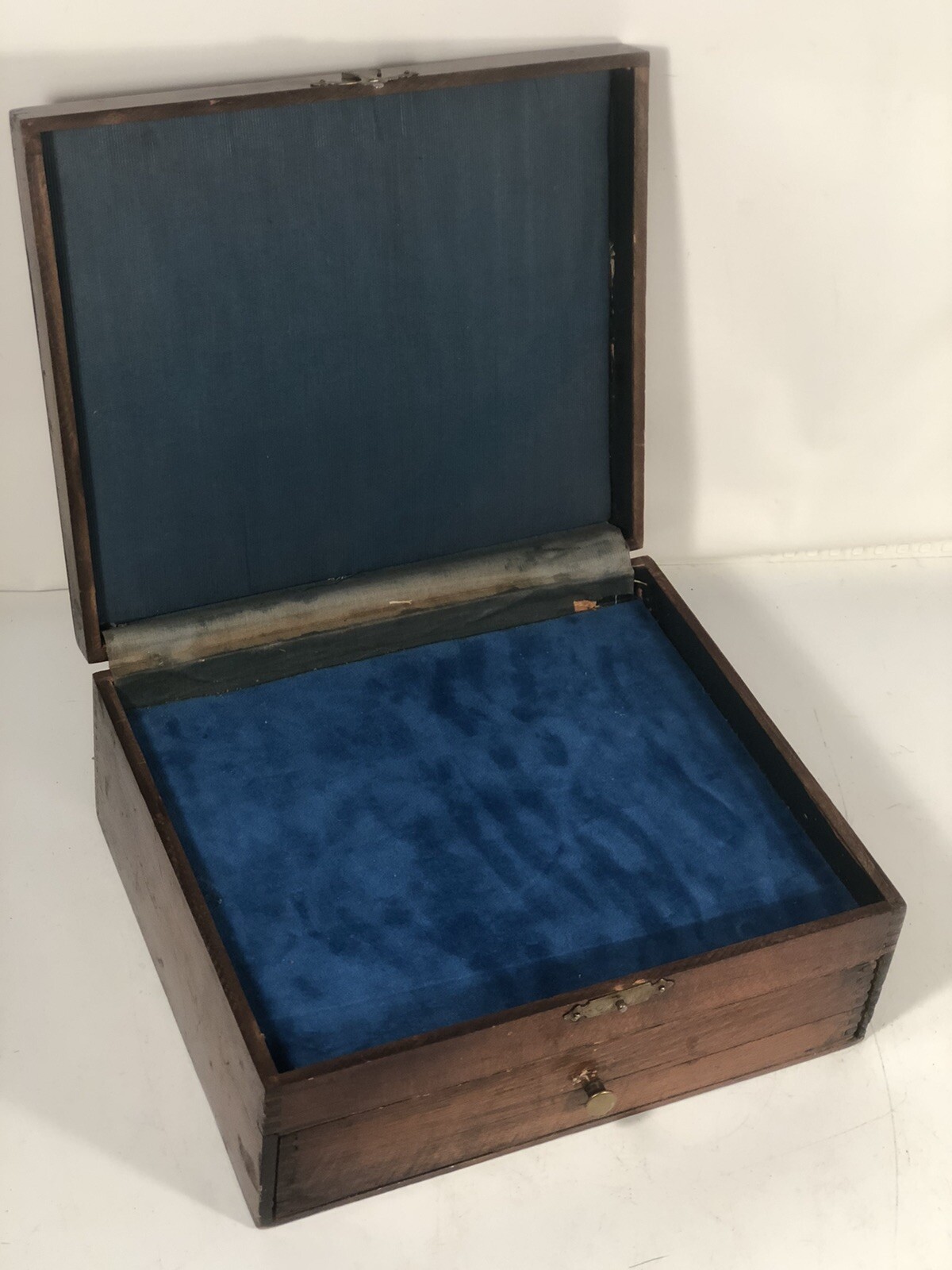 Antique Primitive Solid Wood Storage Box Writing Dovetail Corners Lid Display