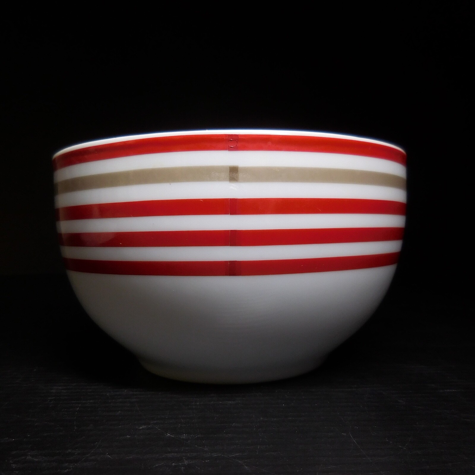 N9404 White Red Beige Ceramic Porcelain G Vintage Catchall Bowl