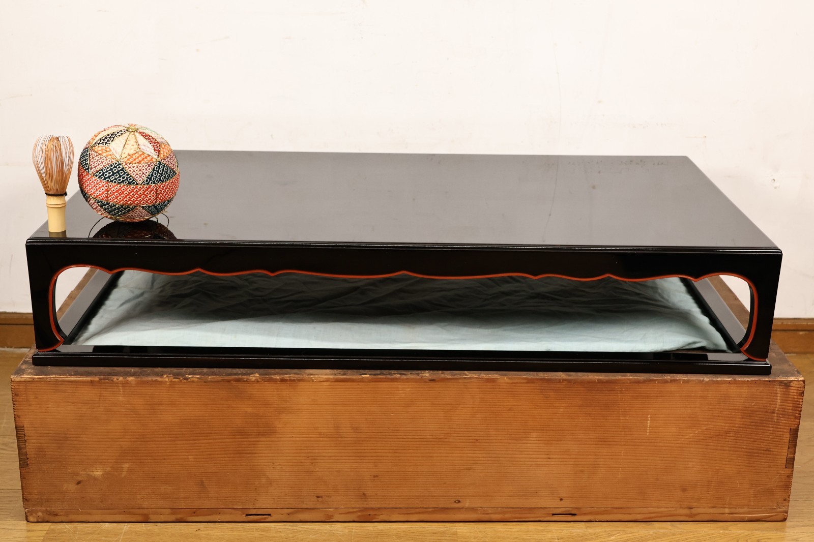 Japanese Kyoto Premium Lacquer Flat Low Vase Display Table 35inch By Minoya