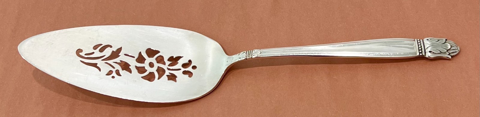 1938 Holmes & Edwards DANISH PRINCESS Silverplate 10 3/4″ PIERCED PIE SERVER