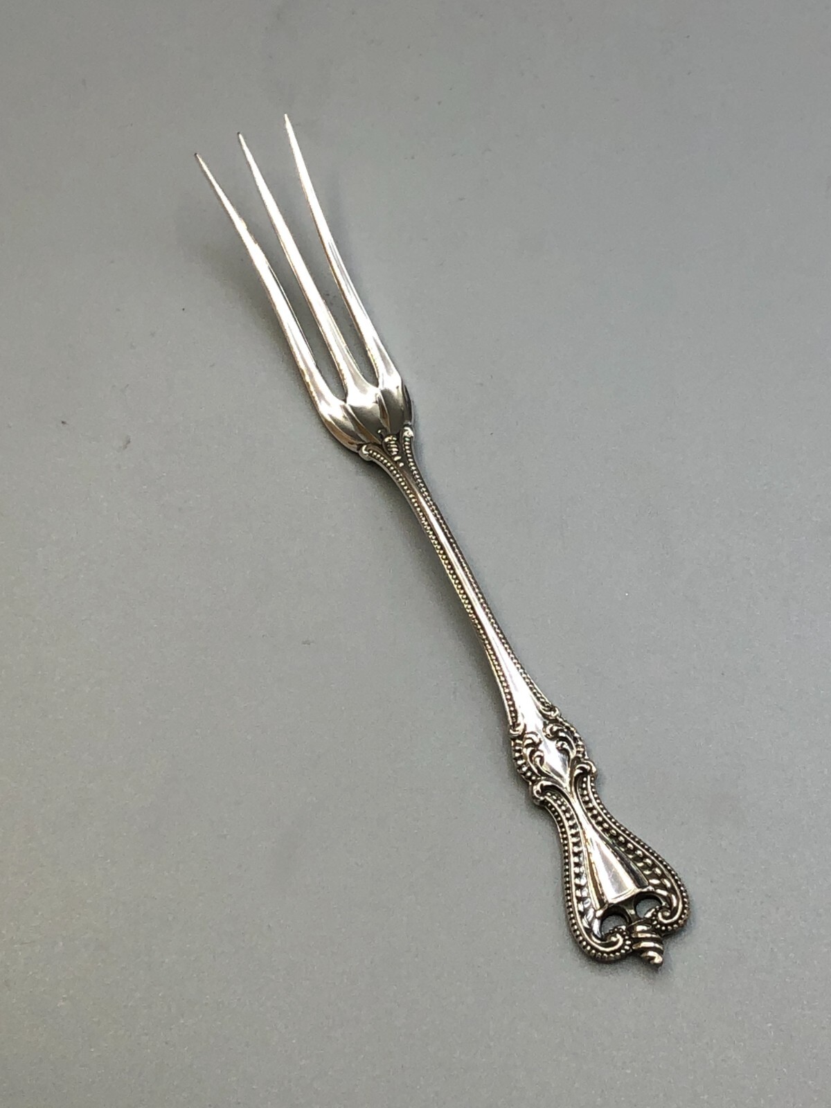 Old Colonial by Towle Sterling Silver 3 tine Lemon Fork 5″